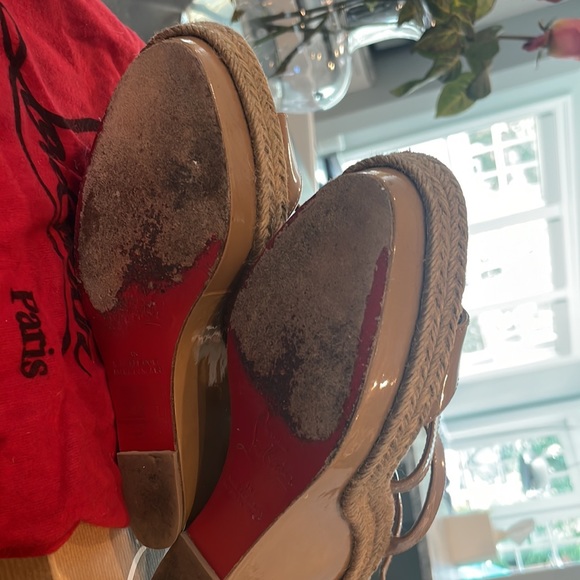 Gorgeous Christian Louboutin Salamanca 120 patent wedges - Picture 5 of 9